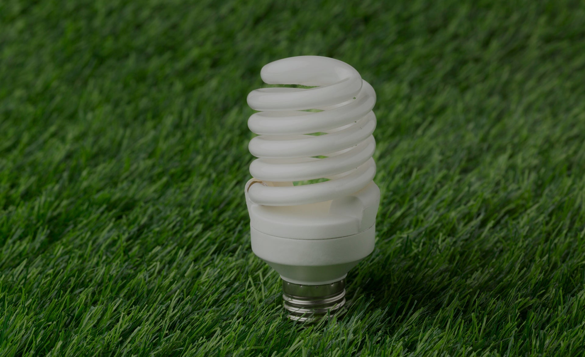 Todo sobre cómo ahorrar energía y cuidar al planeta - TOOL Ferreterías